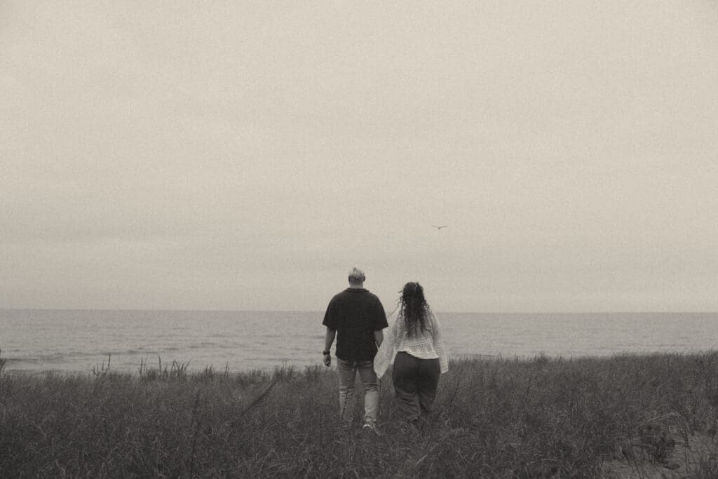 Photograph of engagement portraits at Park Point in Duluth, Minnesota.