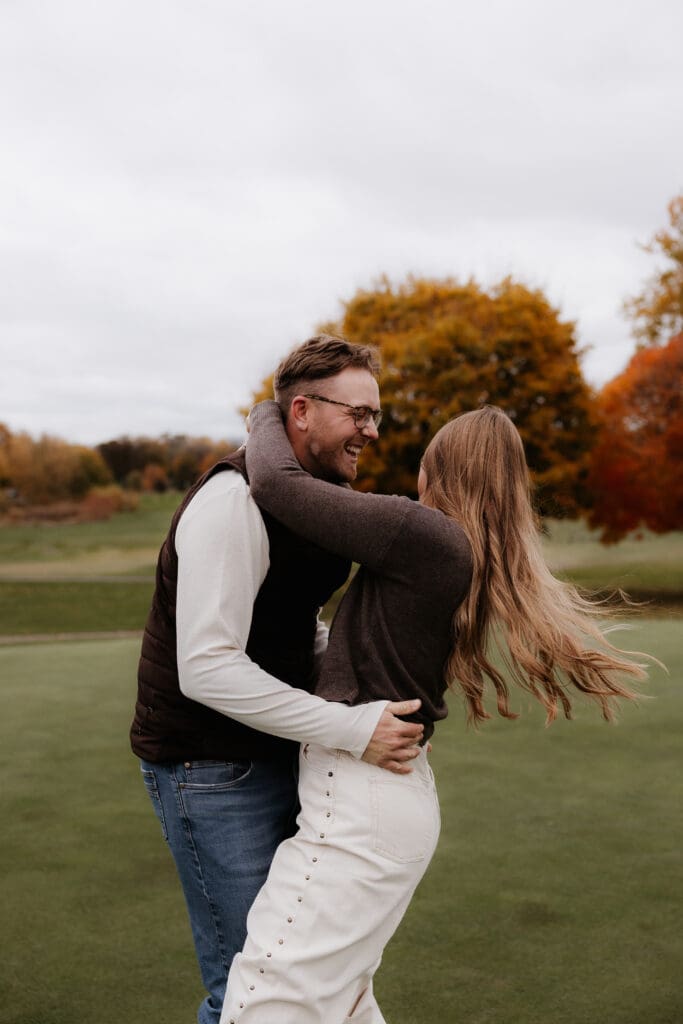 Photograph of engagement portraits at Hiawatha Golf Course in Minneapolis Minnesota.