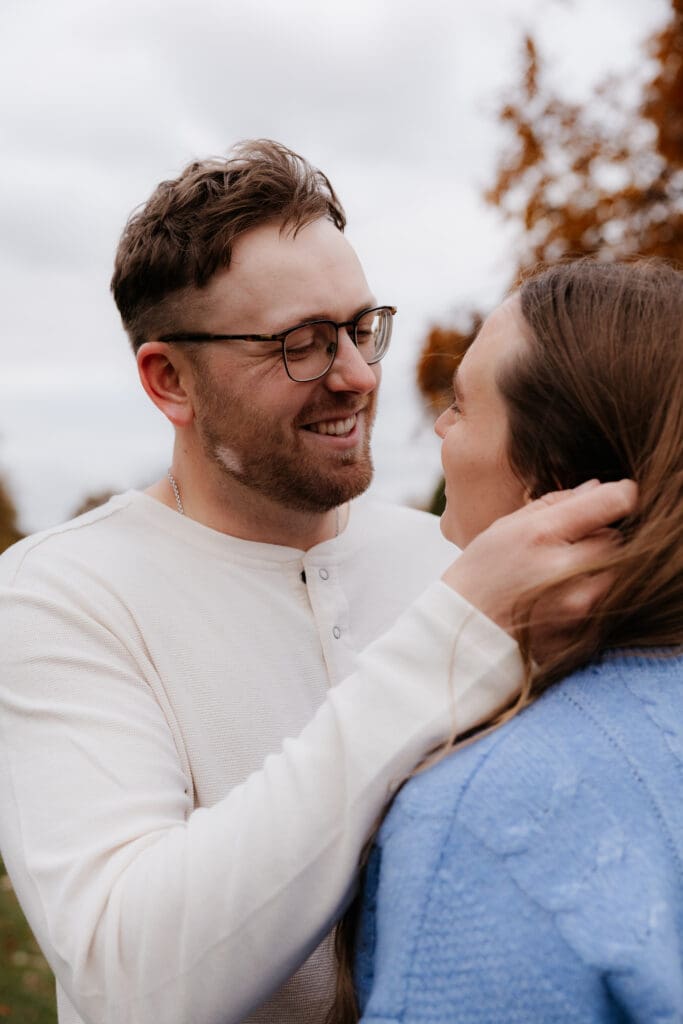 Photograph of engagement portraits at Hiawatha Golf Course in Minneapolis Minnesota.
