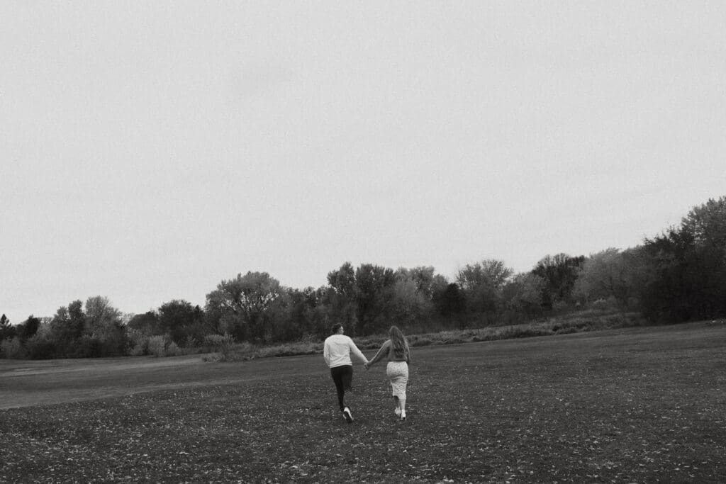 Photograph of engagement portraits at Hiawatha Golf Course in Minneapolis Minnesota.