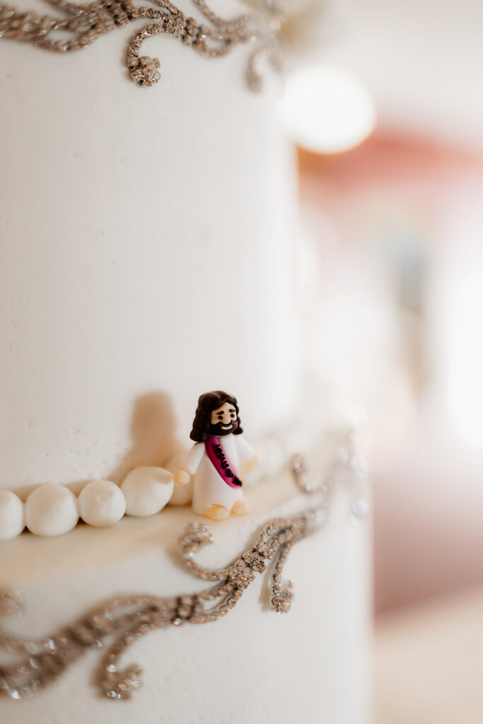 Photograph of a winter wedding at the Tenstrike Community Church in Bemidji, Minnesota by Minnesota wedding photographer and videographer, Alyssa Thompson Media.